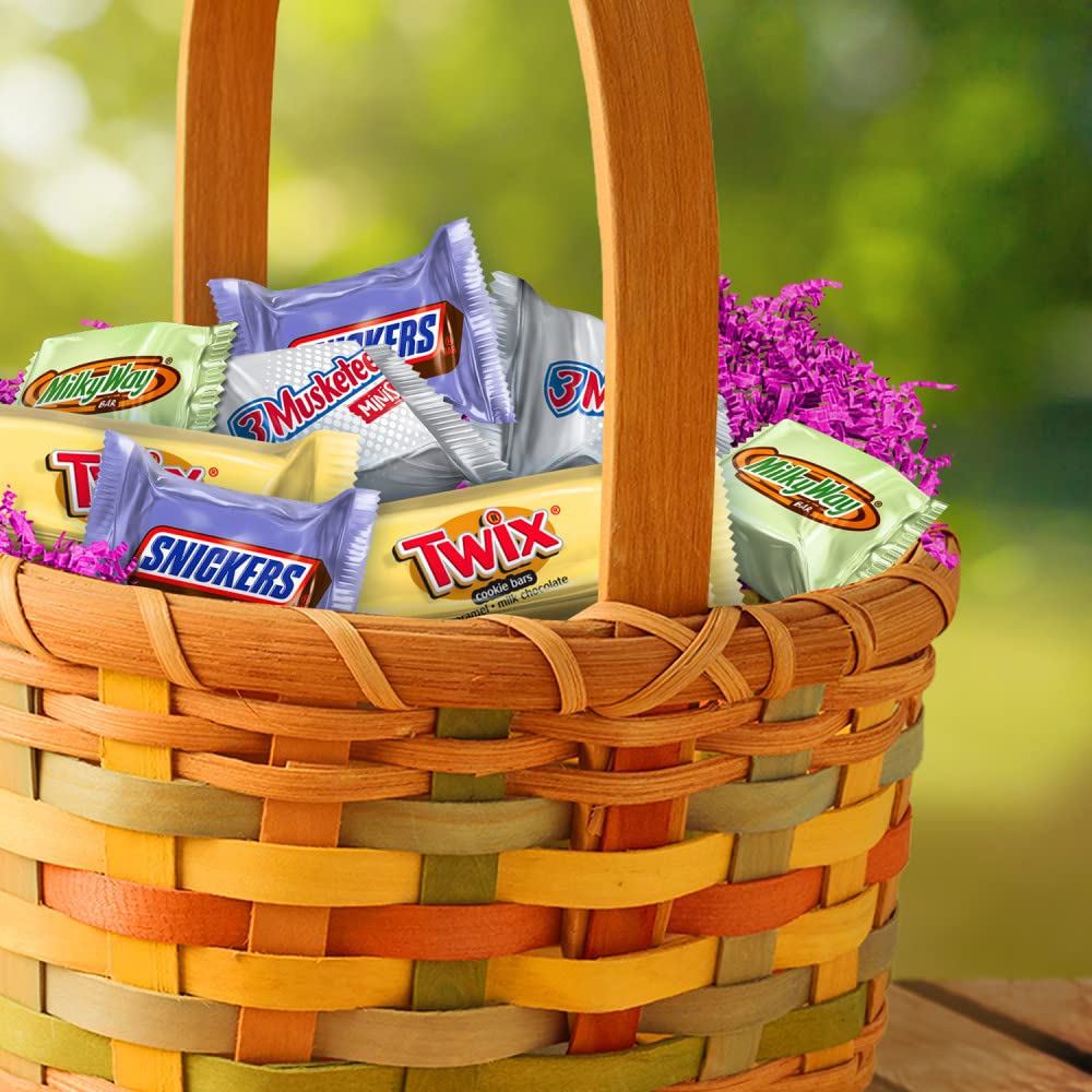 SNICKERS, TWIX, MILKY WAY & 3 MUSKETEERS Assorted Easter Chocolate Candy Bars Variety Pack, 20.26 oz, 70 Piece Bag