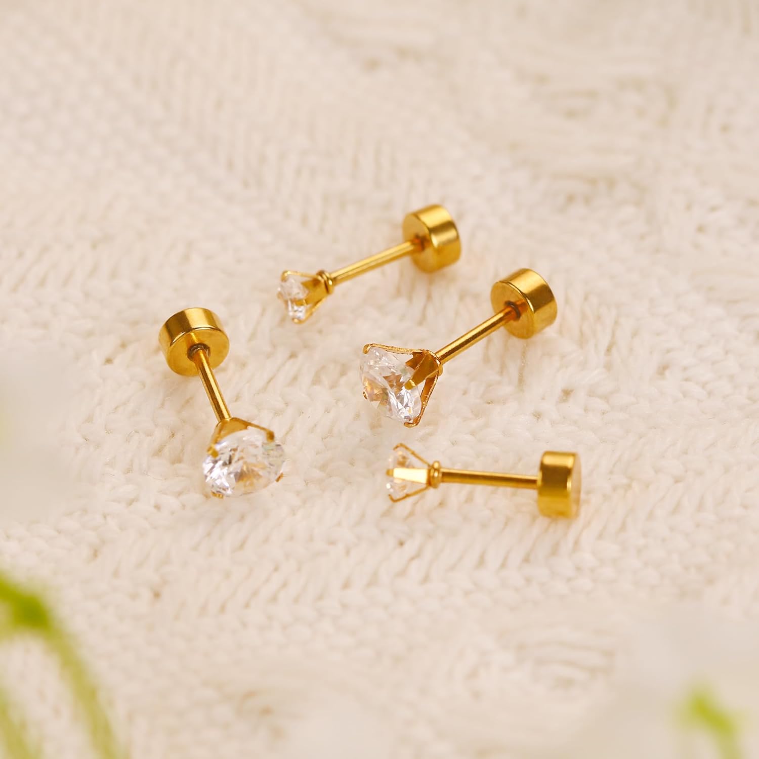 Smilebelle 2 Pairs Gold Flat Back Earrings, 14k Screw Back Earrings Gold Cartilage Gold Stud Earrings Hypoallergenic Tragus Earrings for Women Girls Nap Sleeper Earrings Valentines Gift (3mm+5mm CZ)