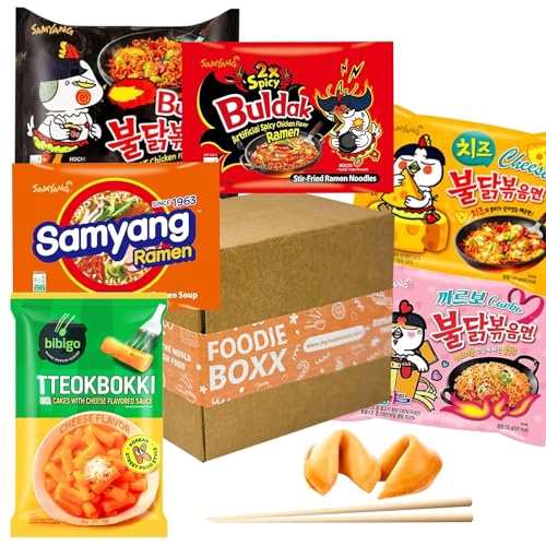 FOODIE BOXX Asian Instant Ramen Noodles Variety Pack with Cookies & Chopsticks (Dry)