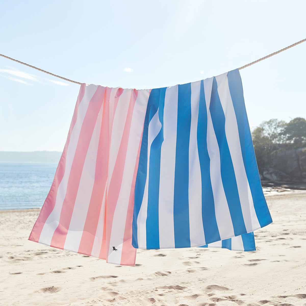 Dock & Bay Beach Towel - Quick Dry, Sand Free - Compact, Lightweight - 100% Recycled - includes Bag - Cabana - Bondi Blue - Extra Large (200x90cm, 78x35)