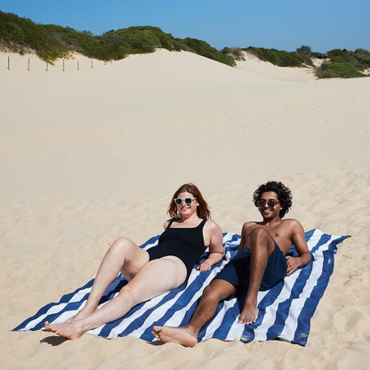 Dock & Bay Beach Towel - Quick Dry, Sand Free - Compact, Lightweight - 100% Recycled - includes Bag - Cabana - Bondi Blue - Extra Large (200x90cm, 78x35)