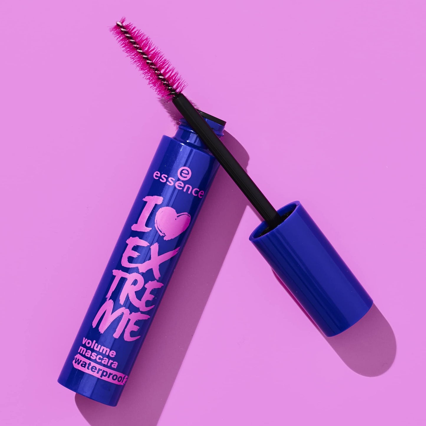 essence | I Love Extreme Volume Mascara Waterproof | Paraben Free | Cruelty Free | Black (Pack of 1, Waterproof)