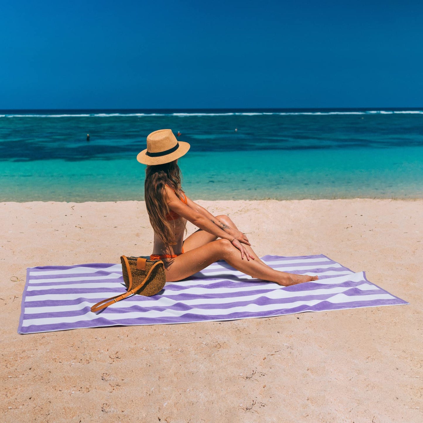 Plush Oversized Beach Towel - Large Cotton Thick 36 x 70 Inch Striped Pool Towels, Fluffy Summer Cabana Big Swimming Towel for Adults Mens Womens,Blue