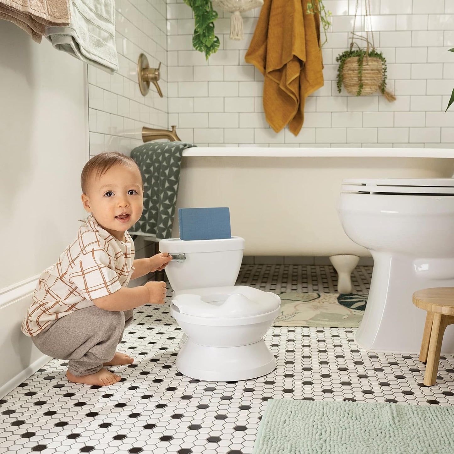 Summer Infant by Ingenuity My Size Potty Pro in White, Toddler Potty Training Toilet, Lifelike Flushing Sound, for Ages 18 Months+, Up to 50 Pounds