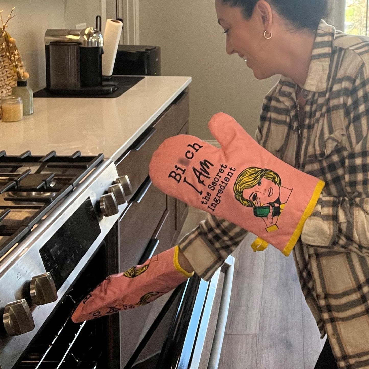 Miracu Oven Mitt, Funny Kitchen Cooking Oven Mitts, Pink Kitchen Accessories, Housewarming Gifts for Women, House Warming Gifts New Home - Fun Mothers Day, Birthday Baking Gifts for Women Wife Mom