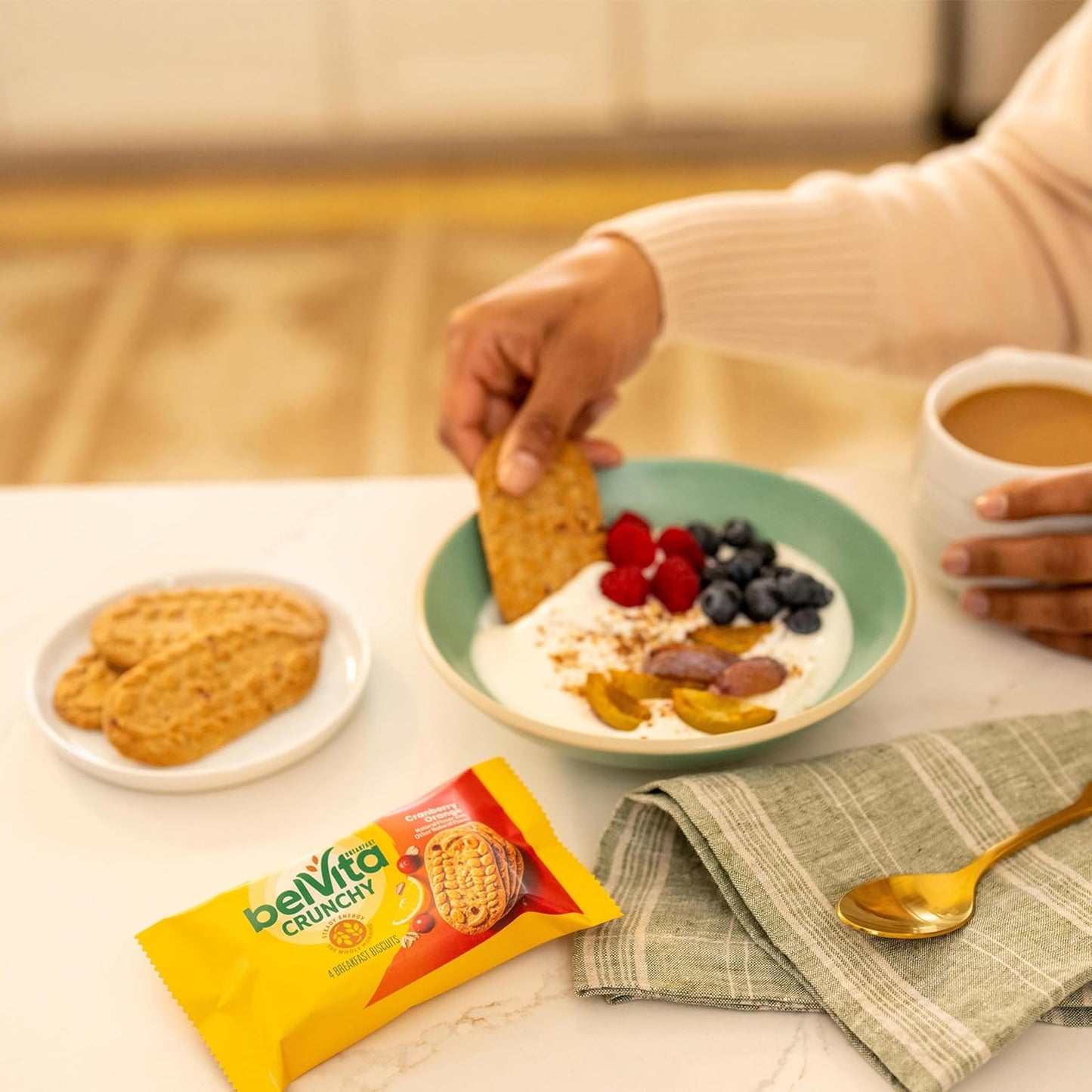 belVita Cranberry Orange Breakfast Biscuits, 8 Packs (4 Biscuits Per Pack)