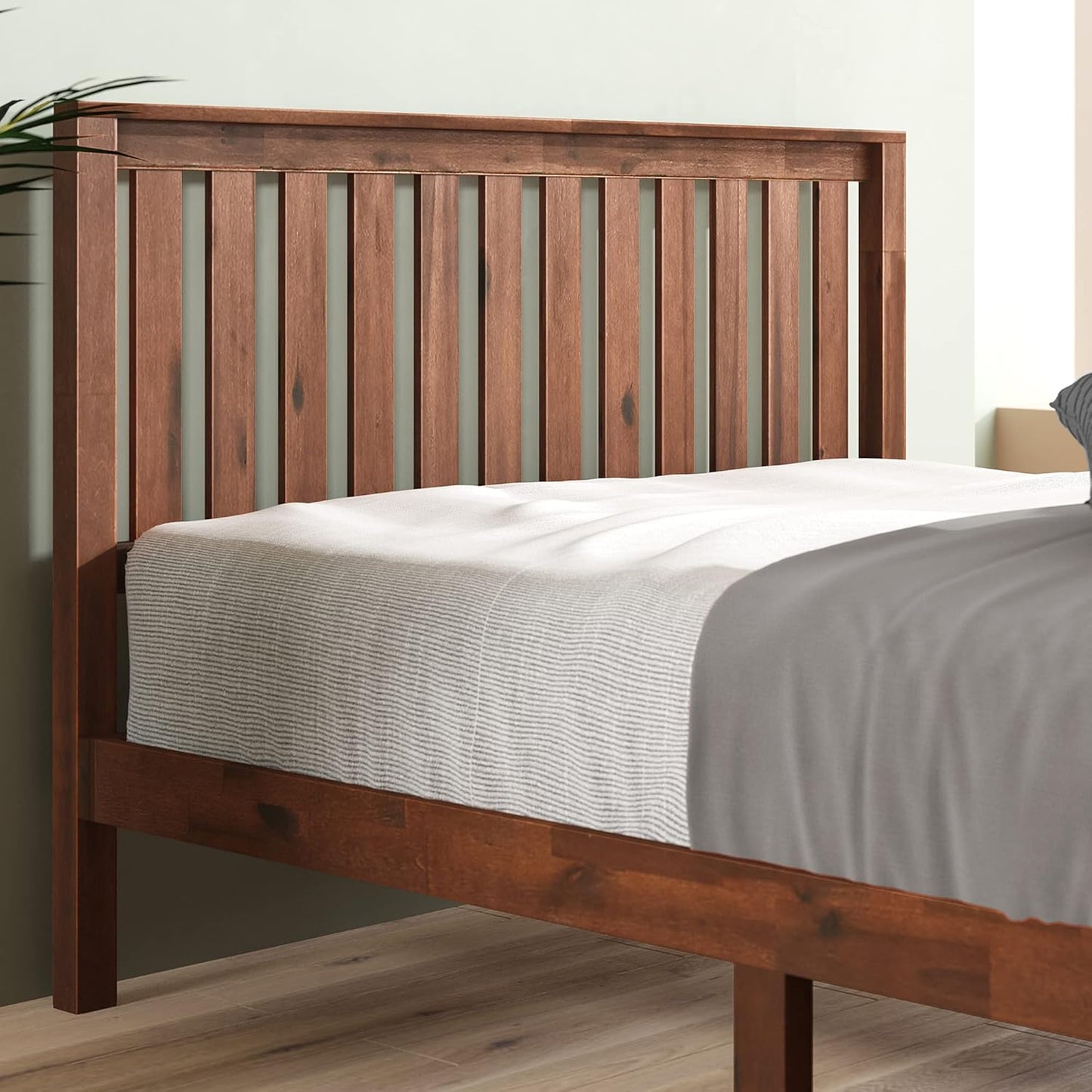 ZINUS Vivek Wood Platform Bed Frame with Headboard, Solid Wood Foundation with Wood Slat Support, No Box Spring Needed, Easy Assembly, Queen