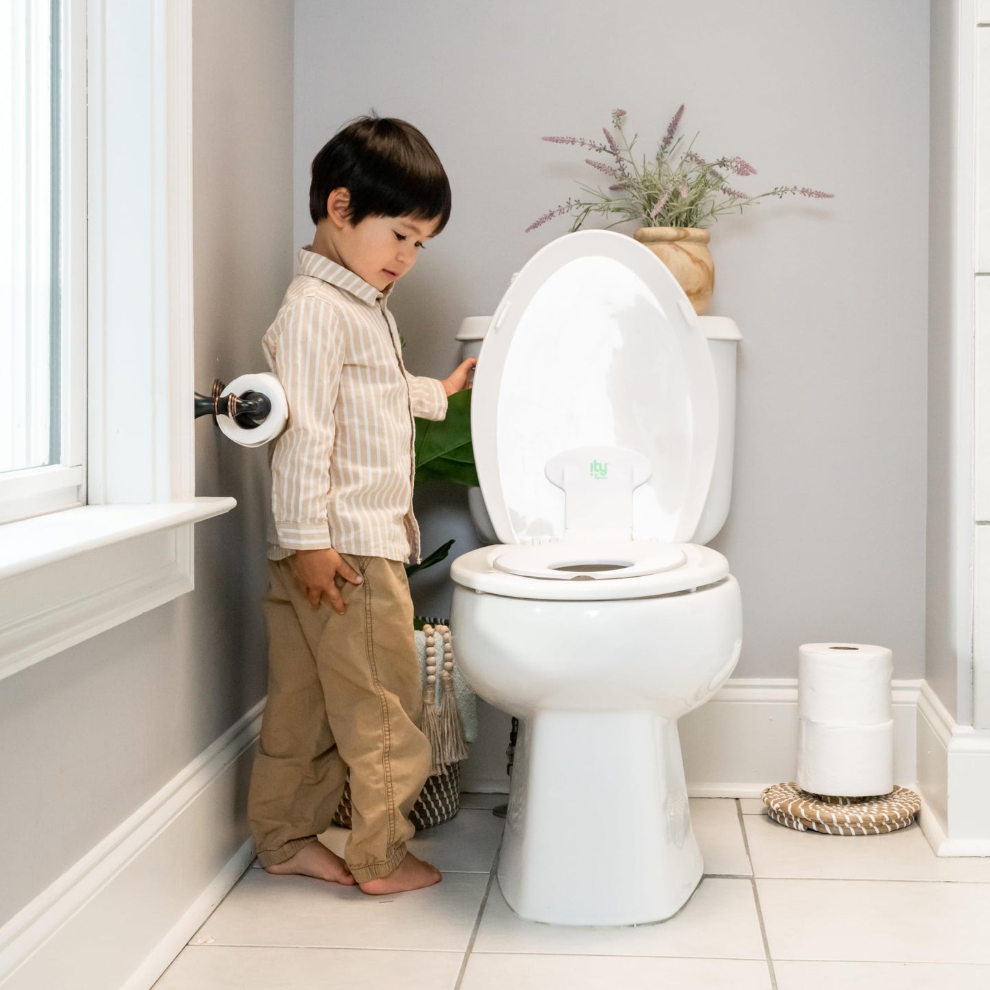 Ingenuity: ity by Ingenuity Flip & Sit Potty Seat (White) – Easy to Set Up & Remove Potty Training Seat That Attaches to Adult Toilet Seat