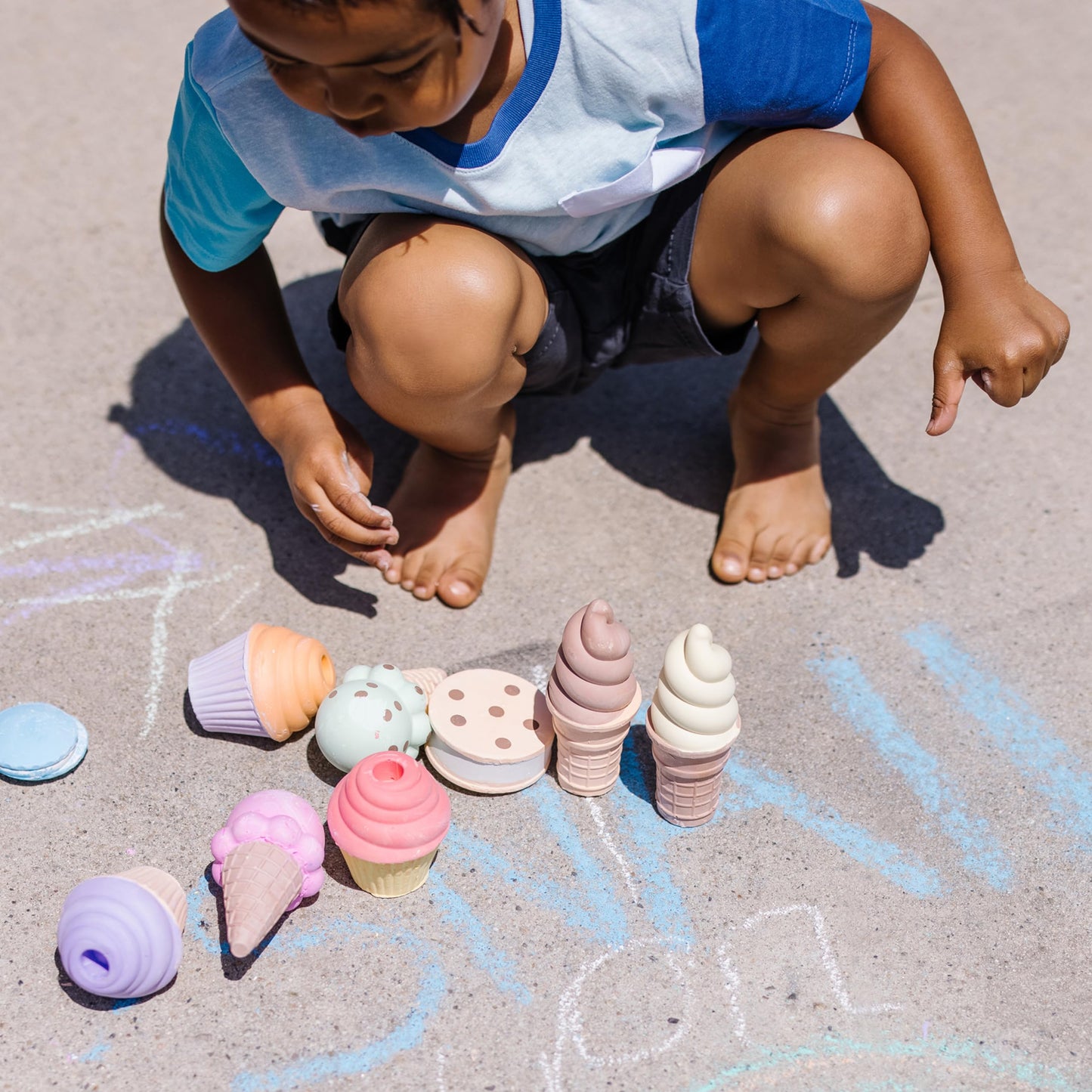 Melissa & Doug Ice Cream & Cake Chalk Set - Arts And Crafts For Kids, Sidewalk Chalk For Kids Ages 3+