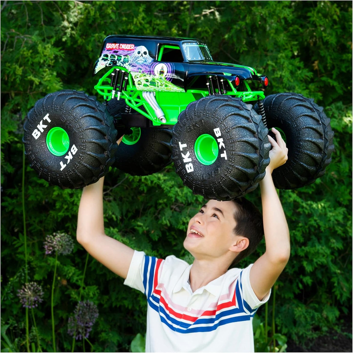 Monster Jam, Official Mega Grave Digger All-Terrain Remote Control Monster Truck with Lights, 1:6 Scale, Kids Toys for Boys and Girls Ages 4-6+