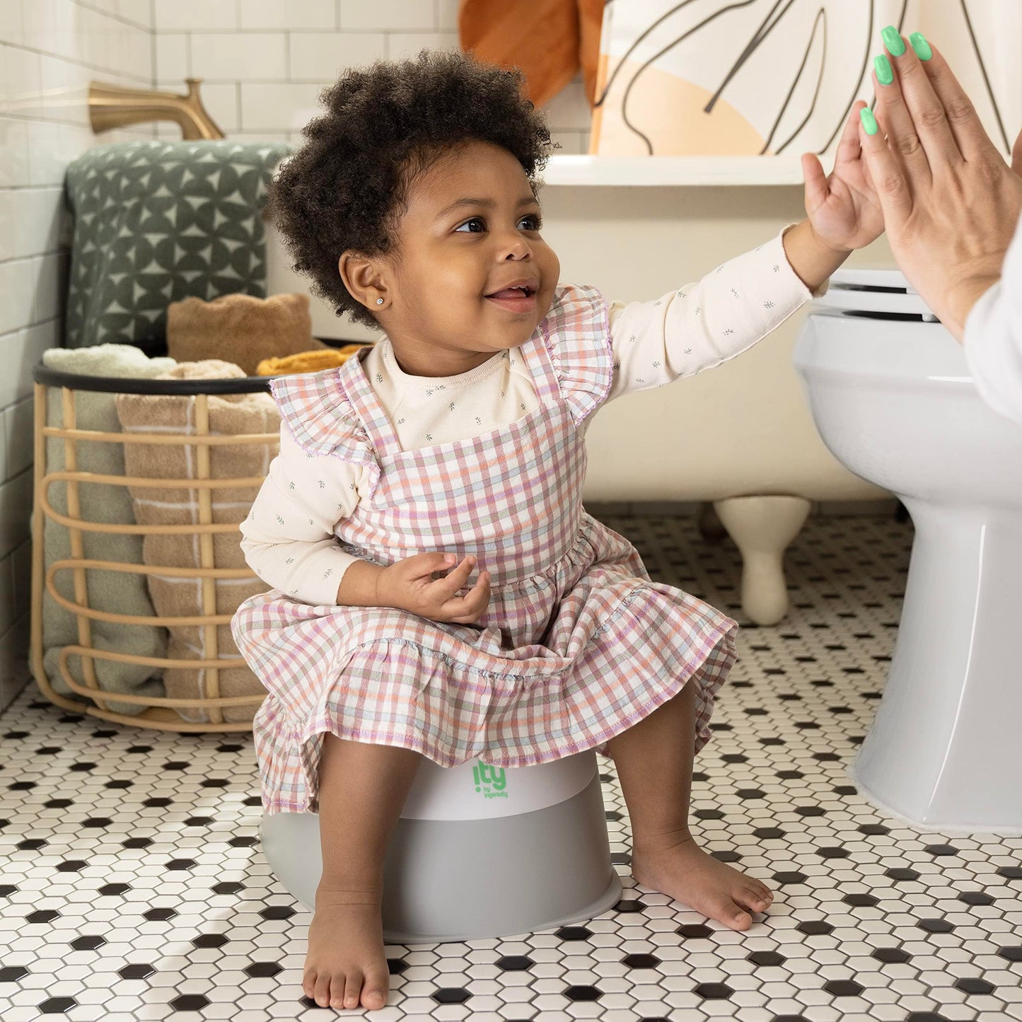 Ingenuity: ity by Ingenuity Flip & Sit Potty Seat (White) – Easy to Set Up & Remove Potty Training Seat That Attaches to Adult Toilet Seat