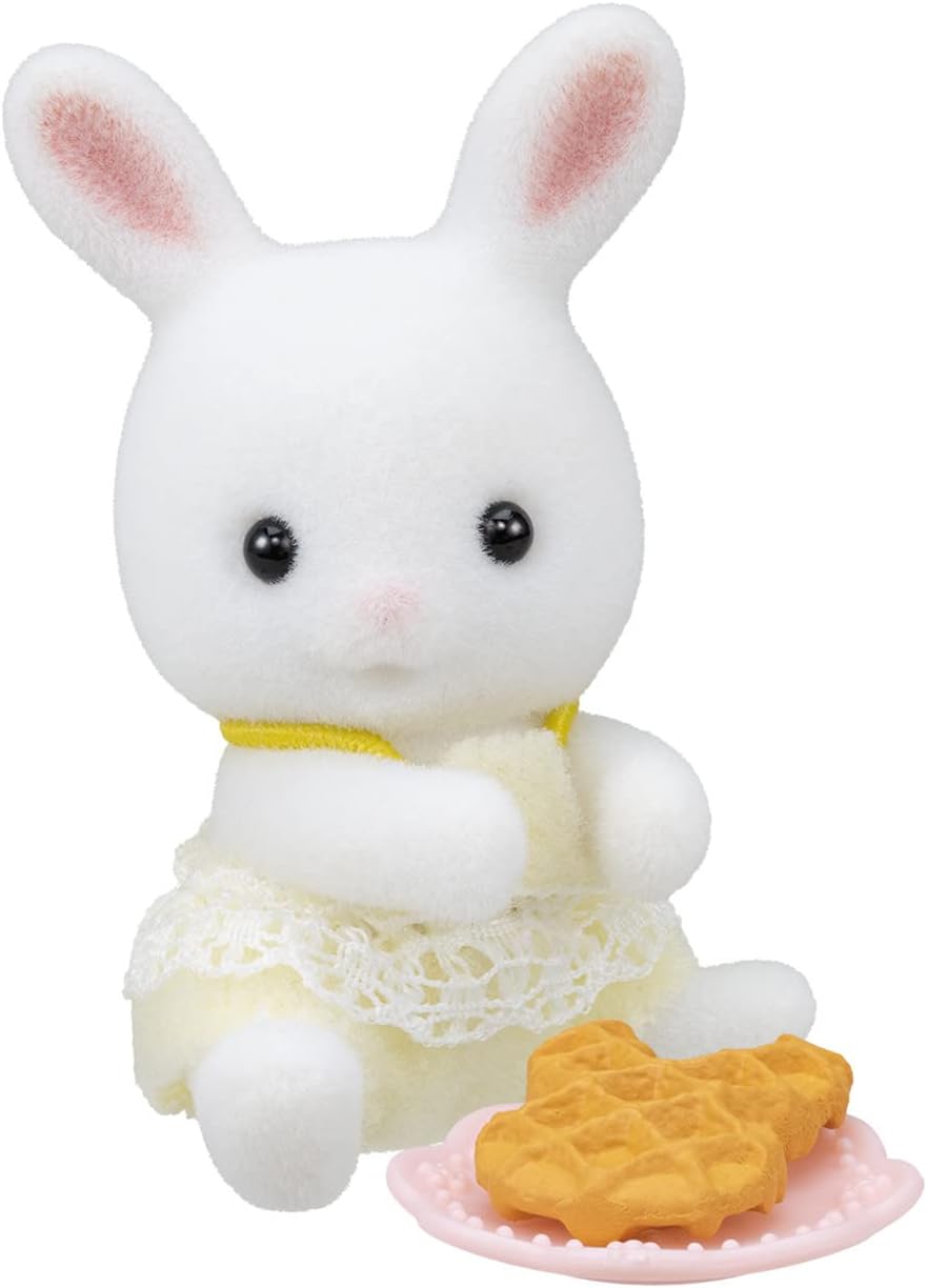 Calico Critters Baby Treats Series Blind Bags, Surprise Set Including Doll Figure and Accessory