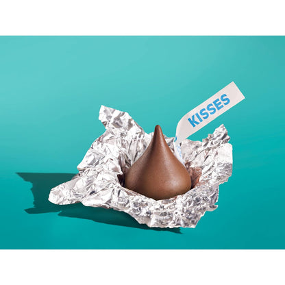 HERSHEY'S KISSES Milk Chocolate, Christmas Candy Party Pack, 35.8 oz