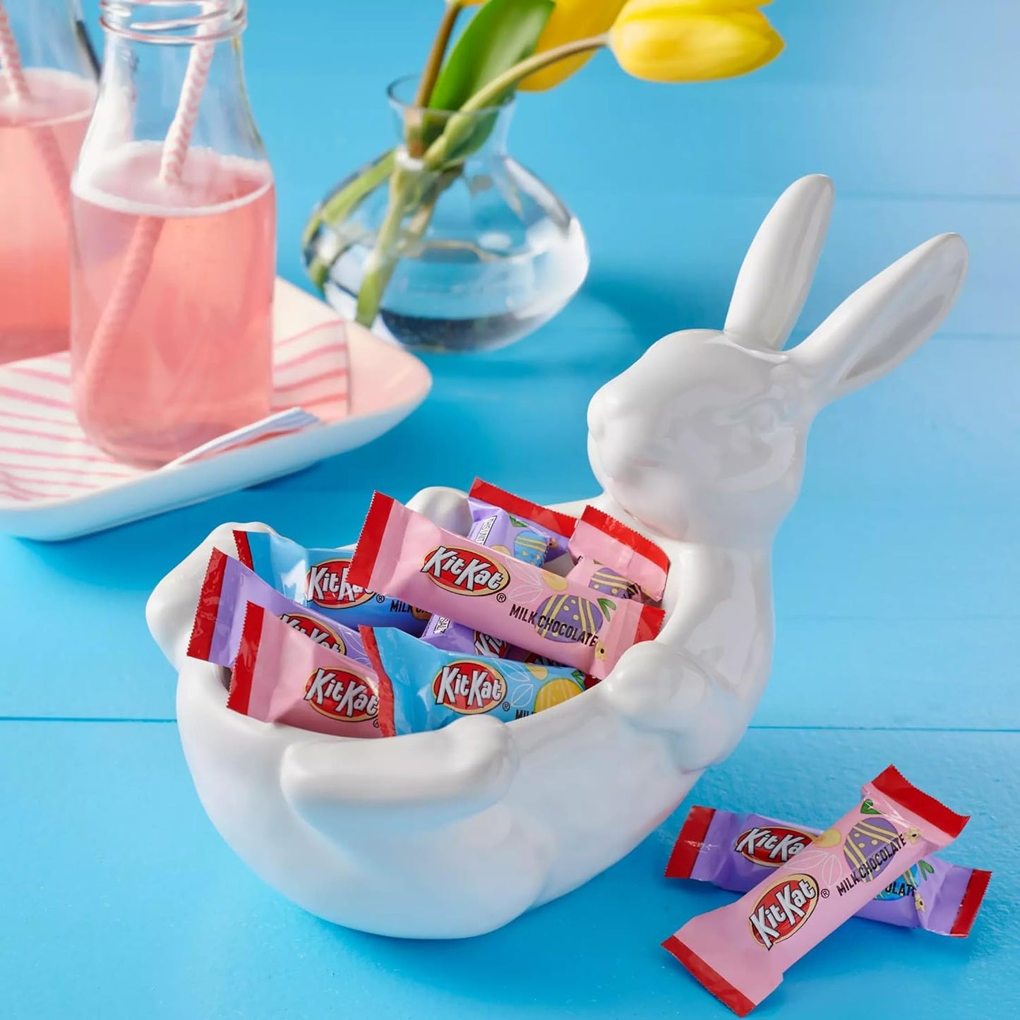 Kit Kat Mini Easter Candy - 2lb Bulk Bag, Approx. 100 Individually Wrapped, Pastel-Colored Crispy Wafers in Milk Chocolate, Ideal for Baskets, Egg Hunts, and Spring Celebrations