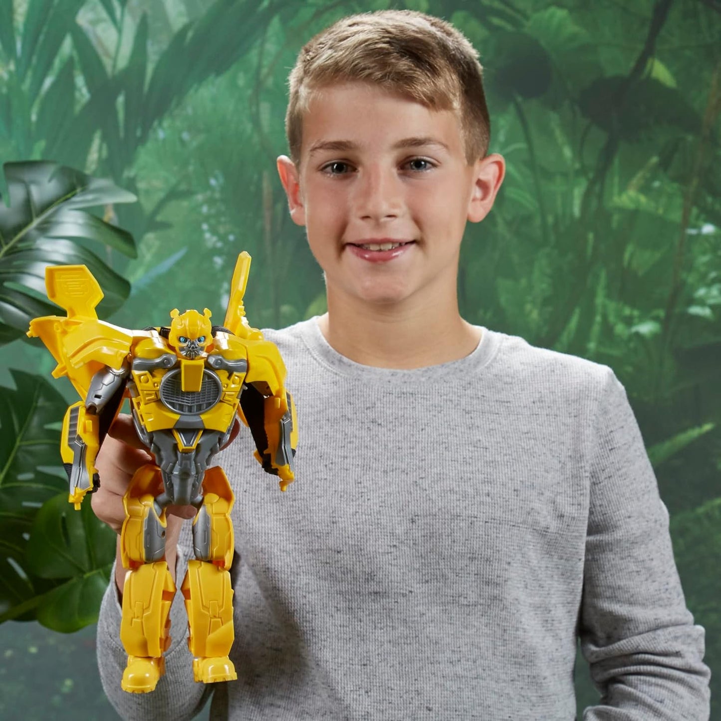 Transformers Toys Rise of The Beasts Movie Bumblebee 2-in-1 Converting Roleplay Mask Action Figure for Ages 6 and Up, 9-inch