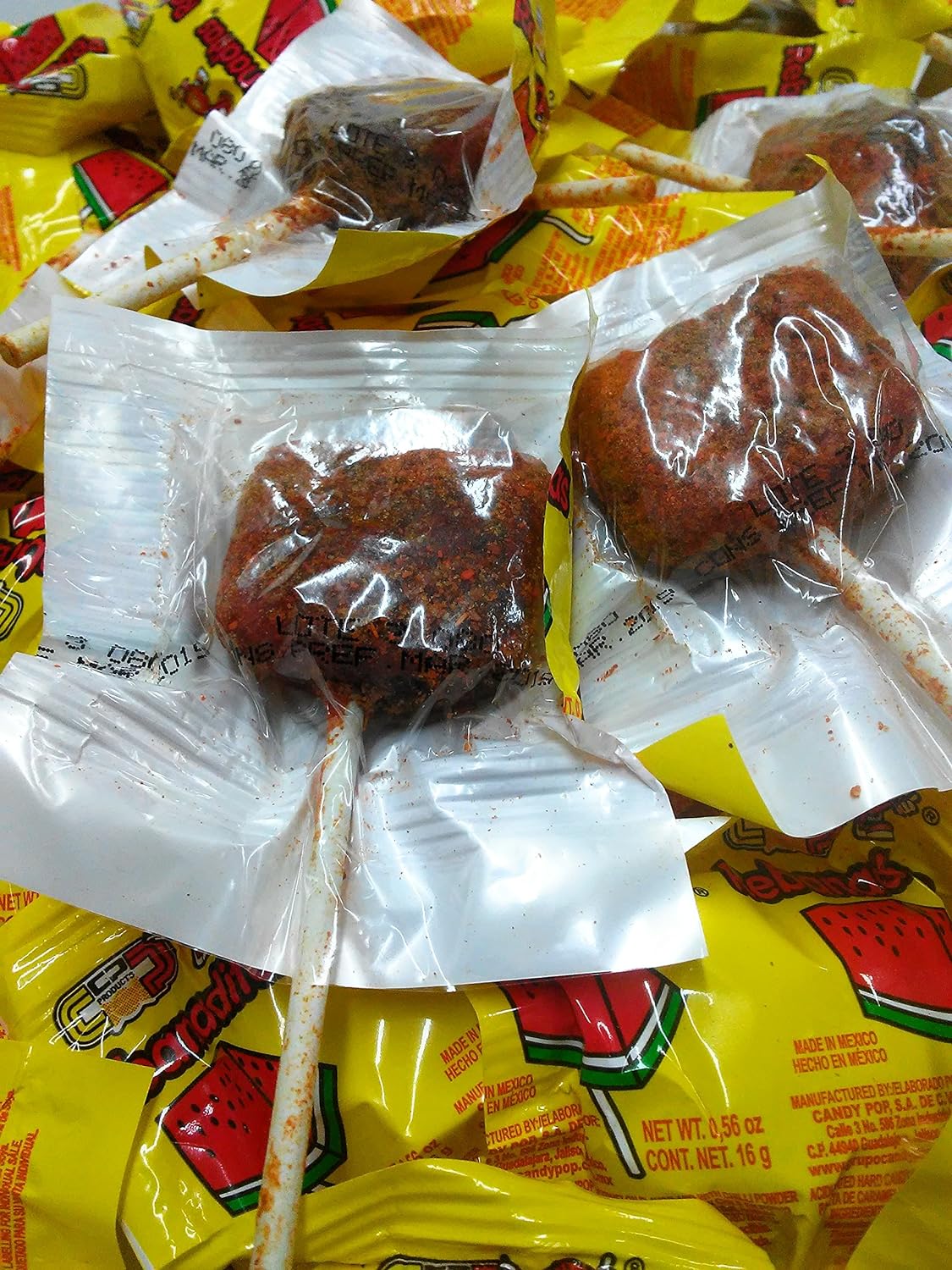 Dulces Vero Vero Rebanadita Paletas Sabor Fresa Con Chile Mexican Hard Candy Chili Pops, 1.5 pounds, 40 Pc